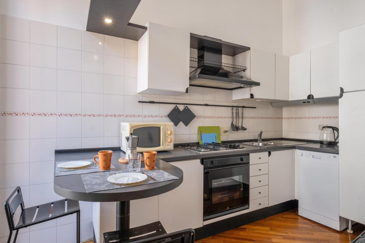 A Due Passi Dalla Pinacoteca Apartment Болонья Екстер'єр фото