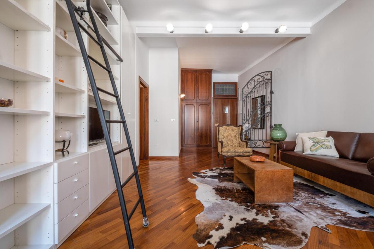 A Due Passi Dalla Pinacoteca Apartment Болонья Екстер'єр фото