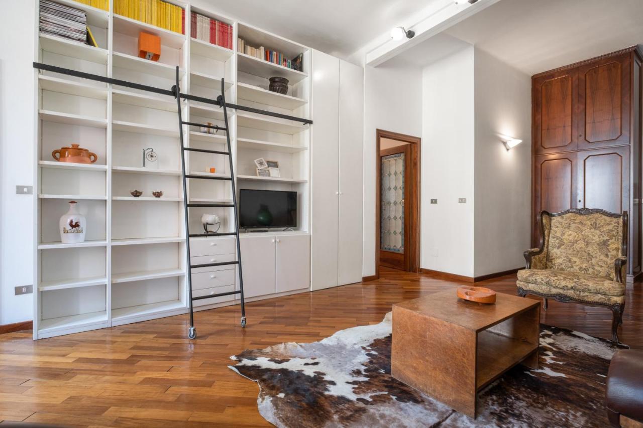A Due Passi Dalla Pinacoteca Apartment Болонья Екстер'єр фото
