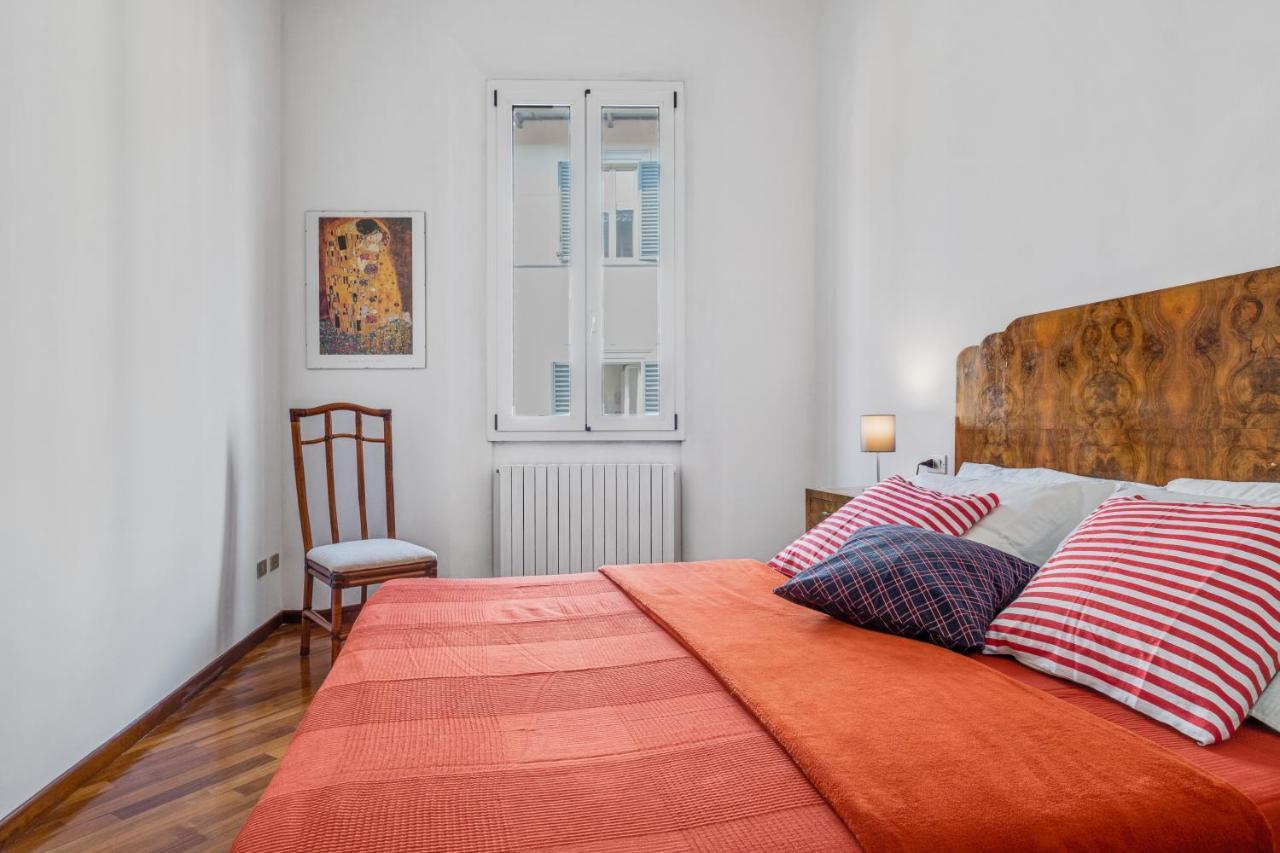 A Due Passi Dalla Pinacoteca Apartment Болонья Екстер'єр фото