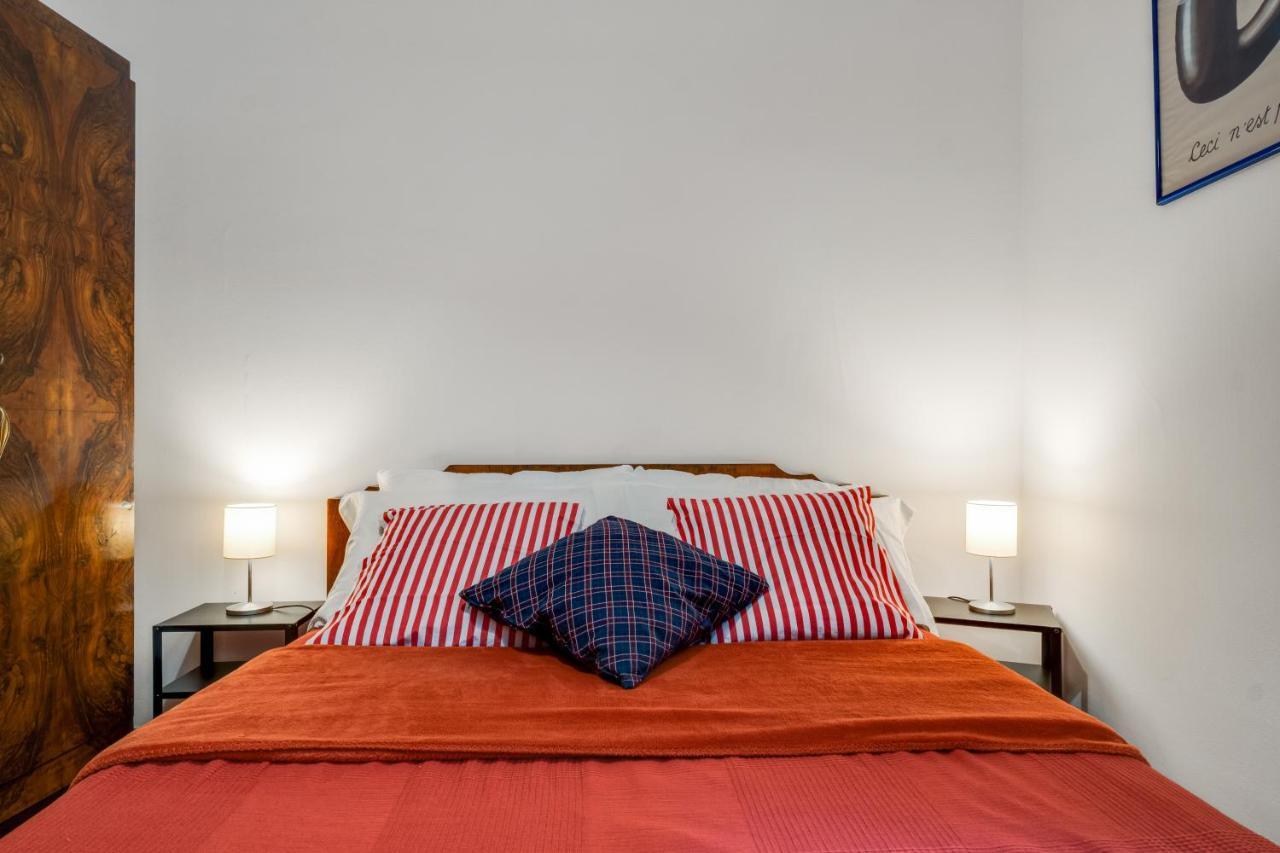 A Due Passi Dalla Pinacoteca Apartment Болонья Екстер'єр фото